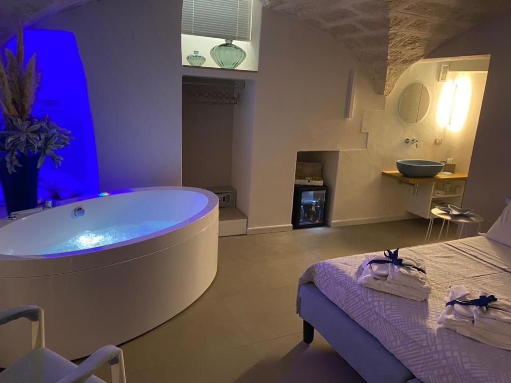 Relax  Double Room with Spa Bath - Basement,1137003064:JPEG