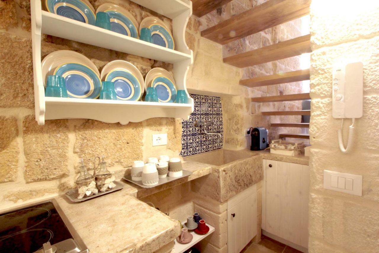 Two-Bedroom House,851697806:JPEG