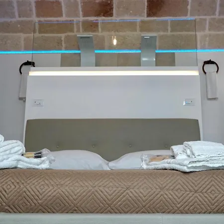 Suite 141 - Luxury B&B-3