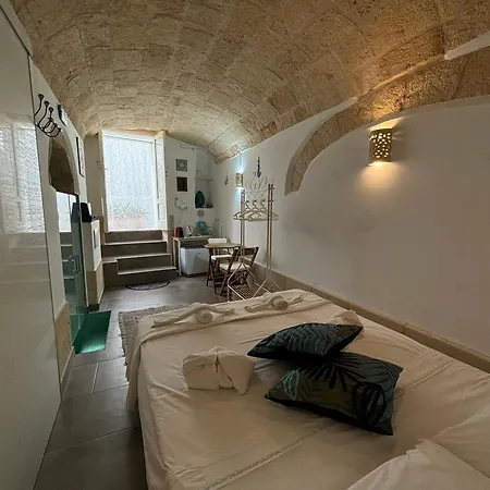 Palazzo Acquaviva-2